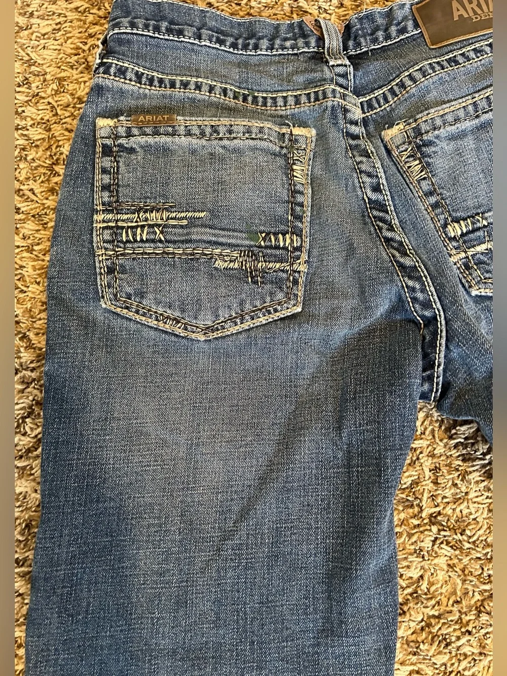 ARIAT M4 Relaxed Boot Cut Jeans Mens 32x32 Distressed Blue